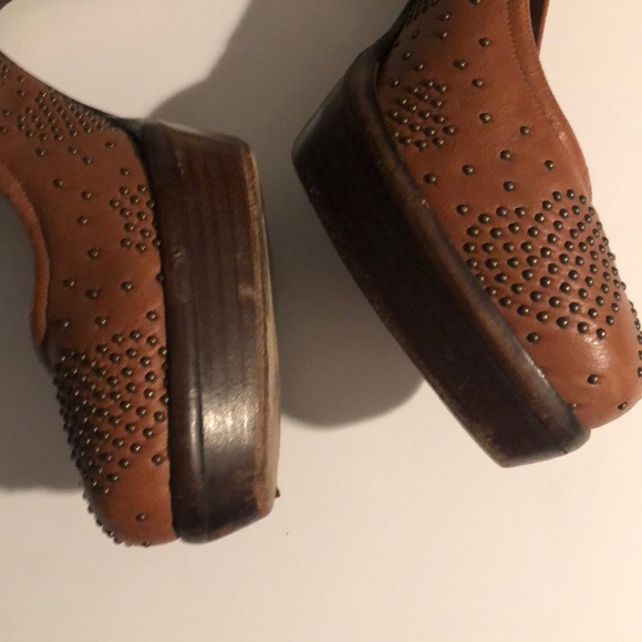 Burberry Brown Leather Studded Stiletto Pumps 38/8 - Picture 4 of 8